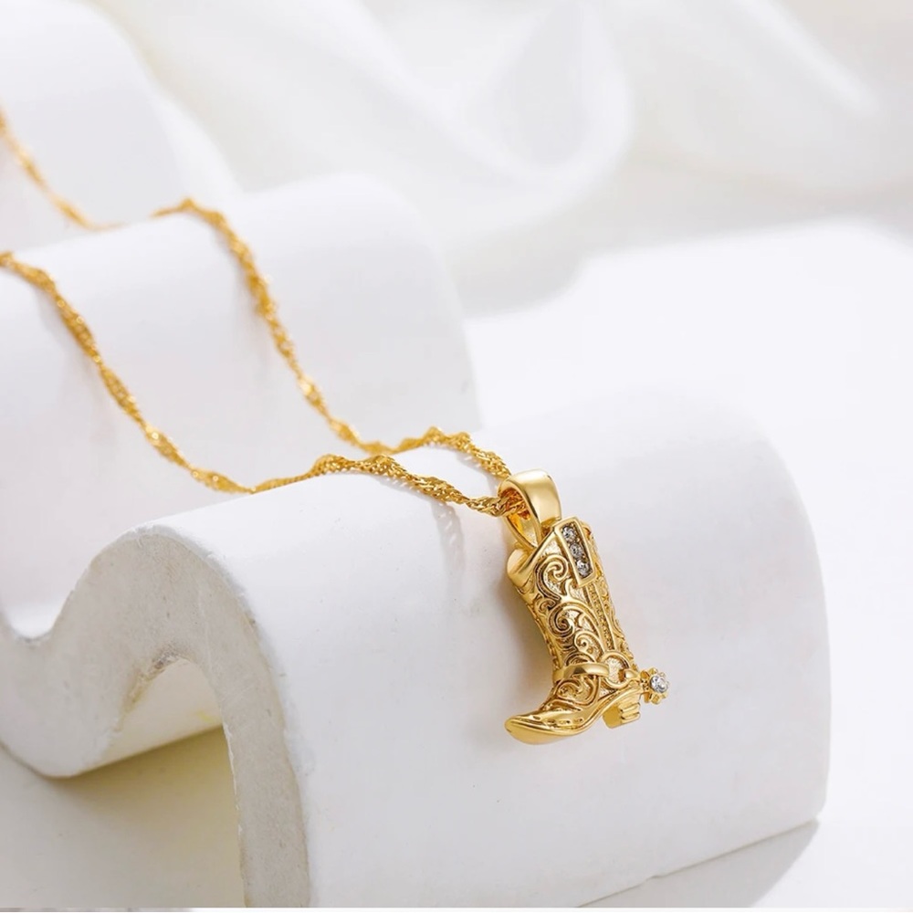 18K GOLD PLATED Rodeo Cowboy Cowgirl Diamond Necklace - Picture 4 of 5